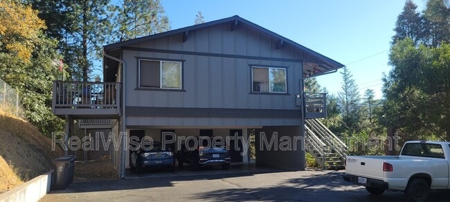 property at 400 NW Elm St