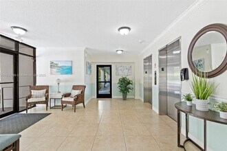 802 Cypress Grove Ln in Pompano Beach, FL - Building Photo - Building Photo