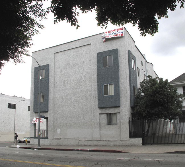 2600 W 8th St in Los Angeles, CA - Foto de edificio - Building Photo