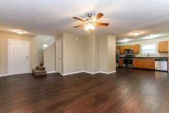 6852 Youngberry Dr in Indianapolis, IN - Building Photo - Building Photo