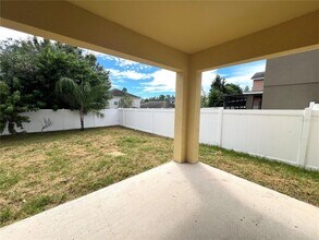 10631 Shady Preserve Dr in Riverview, FL - Building Photo - Building Photo