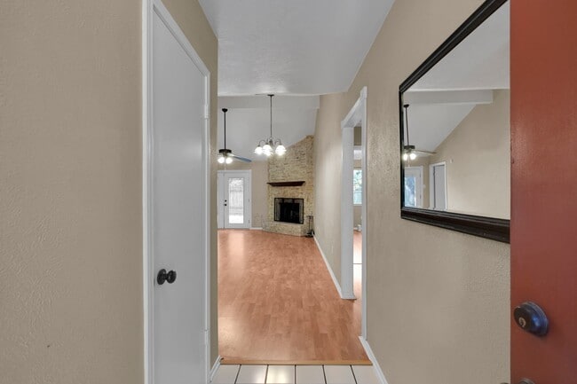 property at 83 Summer Crest Cir