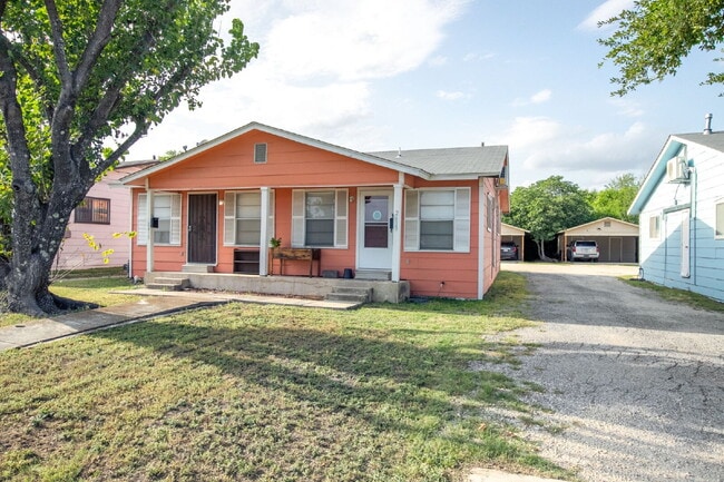 property at 2615 W French Pl