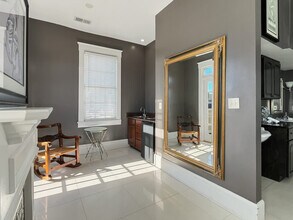 209 W Bolton St in Savannah, GA - Building Photo - Building Photo