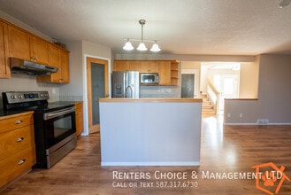 98 Peigan Ct W in Lethbridge, AB - Building Photo - Building Photo