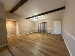 2190-2190 Three Springs Rd in Russellville, TN - Building Photo - Building Photo