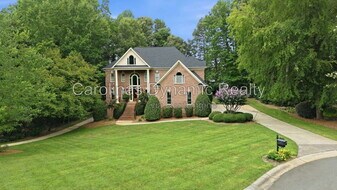 1009 Honors Ct in Waxhaw, NC - Building Photo