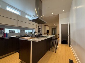 150 Fifth St in Toronto, ON - Building Photo - Building Photo