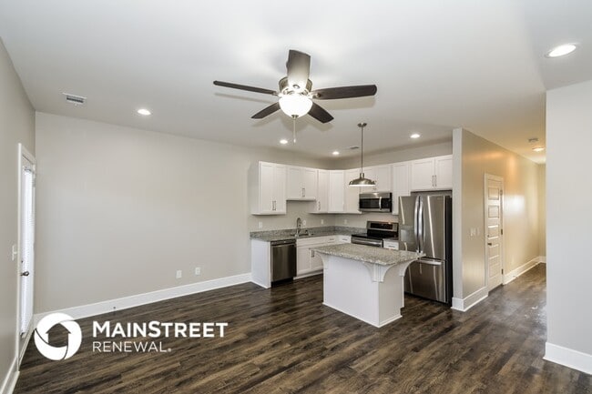 108 Hartsville Ct in Lebanon, TN - Foto de edificio - Building Photo