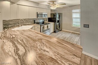 25500 Cockleshell Dr in Bonita Springs, FL - Building Photo - Building Photo