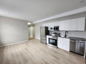 24 Paddock St in Saint John, NB - Building Photo
