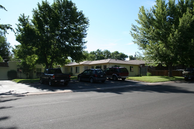 3740-70 Fenton St in Wheat Ridge, CO - Foto de edificio - Building Photo