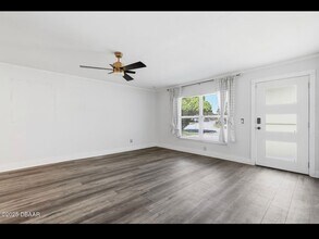 932 Lora St in Daytona Beach, FL - Building Photo - Building Photo