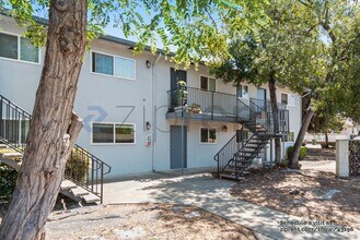 3865 Almond Ave in Fremont, CA - Foto de edificio - Building Photo