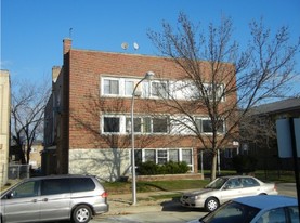 2844 W Berwyn Ave Apartments