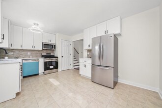 221 S Park Blvd in Glen Ellyn, IL - Building Photo - Building Photo