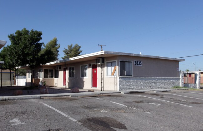 2835-2839 Judson Ave in North Las Vegas, NV - Building Photo - Building Photo