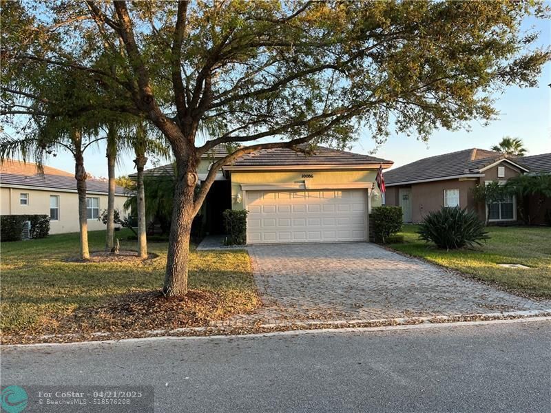10086 SW Chadwick Dr in Port St. Lucie, FL - Foto de edificio