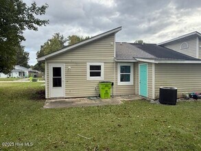 100 Twin Wood Dr in Havelock, NC - Building Photo - Building Photo