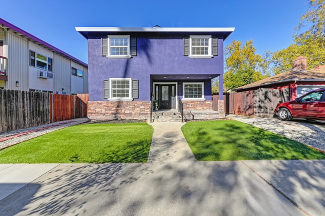 property at 2657 2nd Ave