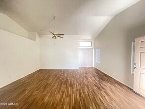 3827 W Runion Dr in Glendale, AZ - Building Photo - Building Photo