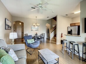 3010 Calabria Ave in Davenport, FL - Building Photo - Building Photo
