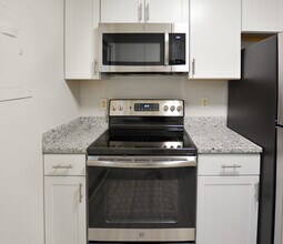 173 Rutledge Ave-Unit -B in Charleston, SC - Building Photo - Building Photo