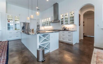 163 Honey Locust Ct in Driftwood, TX - Foto de edificio - Building Photo
