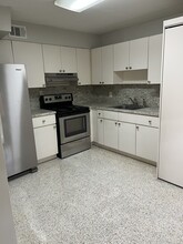 454 Grand Canal Dr, Unit 454A in Miami, FL - Building Photo - Building Photo