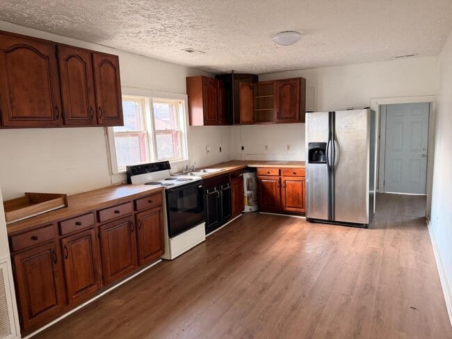 1201 W Baxter Ave in Knoxville, TN - Building Photo - Building Photo