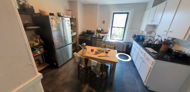44 Cedar St, Unit 3L in Somerville, MA - Building Photo - Building Photo