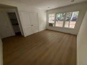 346 N Palm Dr in Beverly Hills, CA - Foto de edificio - Building Photo