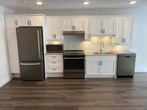 49 Forest Hill Rd in Fredericton, NB - Building Photo - Building Photo