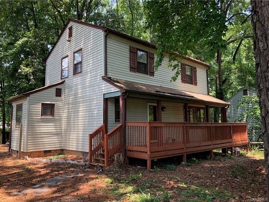 property at 4808 Valencia Ct