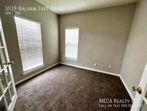 3519 Balsam Tree Dr in Charlotte, NC - Building Photo - Building Photo