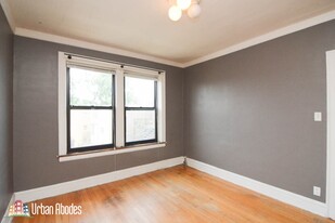 1448 W Byron St, Unit M373 in Chicago, IL - Building Photo - Building Photo