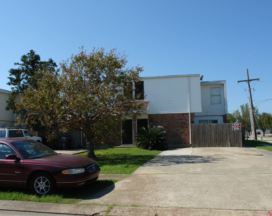 3757 Martinique Ave in Kenner, LA - Building Photo