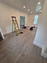 144 Woodland Dr in New Kensington, PA - Foto de edificio - Building Photo