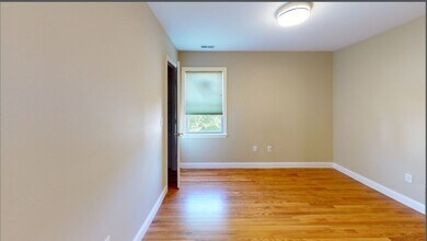 42 Francis St in Waltham, MA - Building Photo - Building Photo