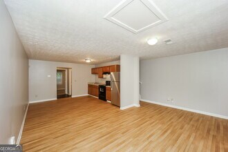 6155 Forrest Ave in Union City, GA - Building Photo - Building Photo