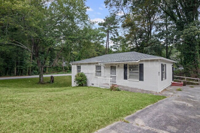 3777 Crosby Dr NW in Atlanta, GA - Building Photo - Building Photo