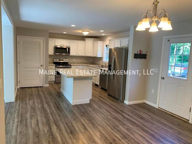9 New Boston Rd in Hermon, ME - Building Photo - Building Photo