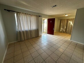 310 Craigmont Dr in Austin, TX - Building Photo - Building Photo