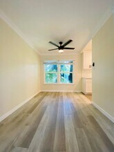 3300 Castle Heights Ave in Los Angeles, CA - Building Photo - Interior Photo