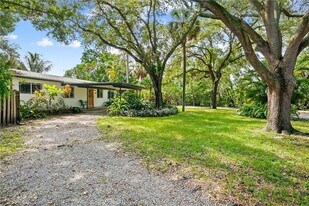 1424 SW 18th St in Fort Lauderdale, FL - Building Photo