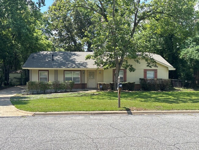 408 Glade Park Dr in Montgomery, AL - Building Photo - Building Photo