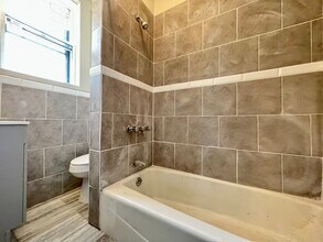 148 Broadway, Unit 1L in Bayonne, NJ - Building Photo - Building Photo