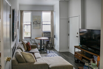 1017 P St NW in Washington, DC - Building Photo - Interior Photo