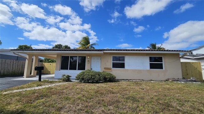 2771 SW 3rd St in Fort Lauderdale, FL - Building Photo - Building Photo