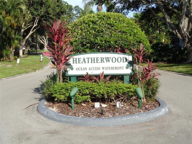 5048 Heatherhill Ln